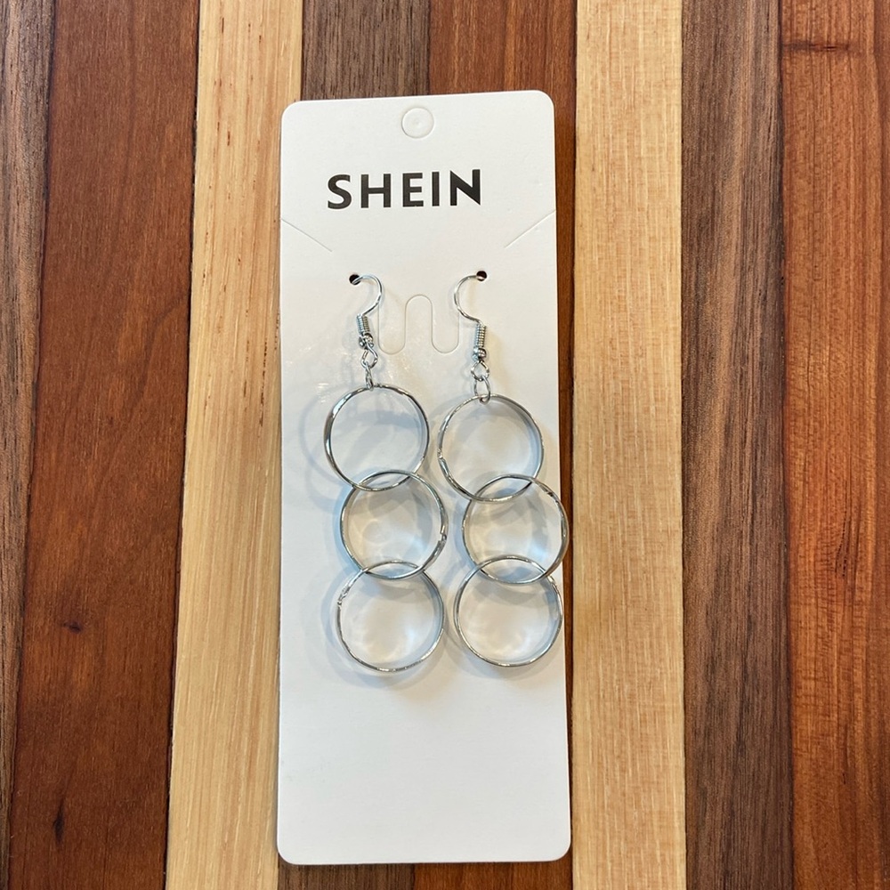 SHEIN Silver Hoop Dangle Earrings